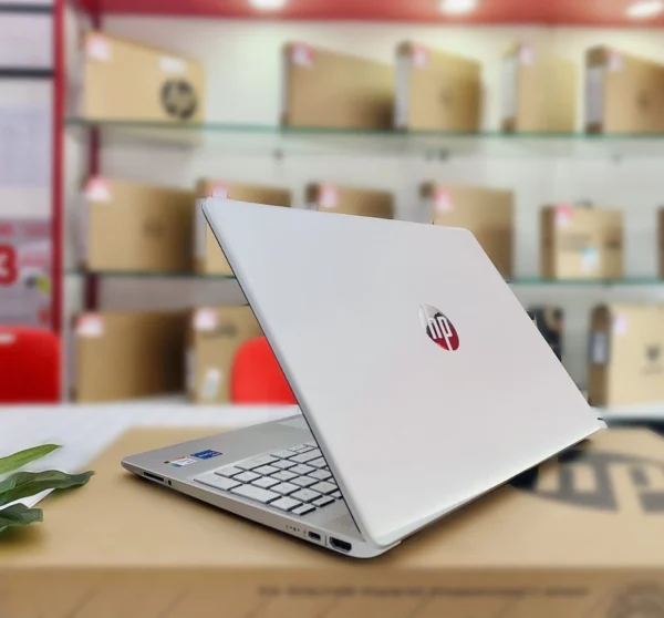 Laptop HP 15S-fr5005TU I7-1260P I7-1260P RAM 16GB SSD 512GB