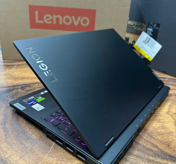 Lenovo Legion pro 7 16IRX9H, i9 - 14900HX, 32G, 2TB, RTX4090